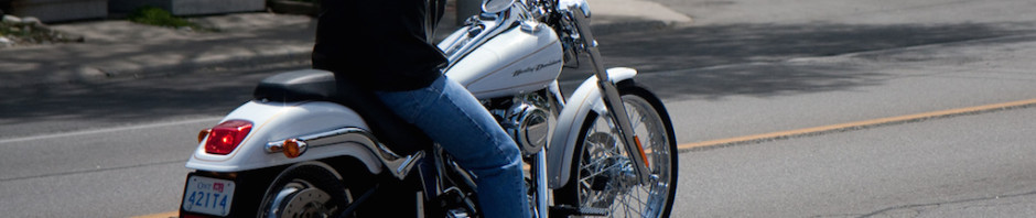 Motociclistas: Revisa algunos consejos para transitar de manera segura